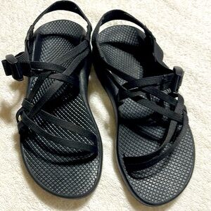 Chaco Black Zcloud Size 8
